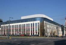 Warszawa: Yareal przejmuje dawną siedzibę Kredyt Banku