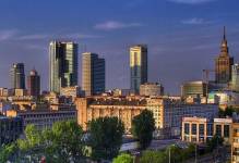 Warszawa przyciąga inwestorów pomimo projektów w trakcie budowy i presji wywieranej na czynsze