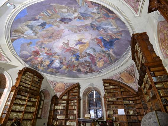 Biblioteka klasztorna w Żaganiu (fot. Jan Mazur)