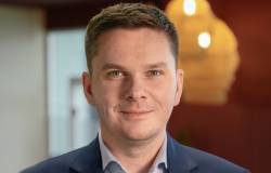 Tomasz Arent, Dyrektor działu powierzchni przemysłowych i logistycznych w BNP Paribas Real Estate