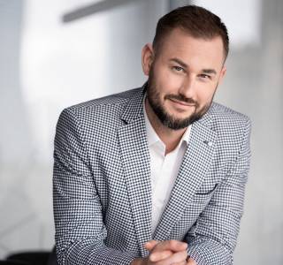 Jakub Kurek, dyrektor Działu Powierzchni Przemysłowych i Magazynowych w Newmark Polska