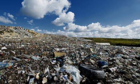Nielegalne składowiska odpadów – zagrożenia, badania oraz remediacja